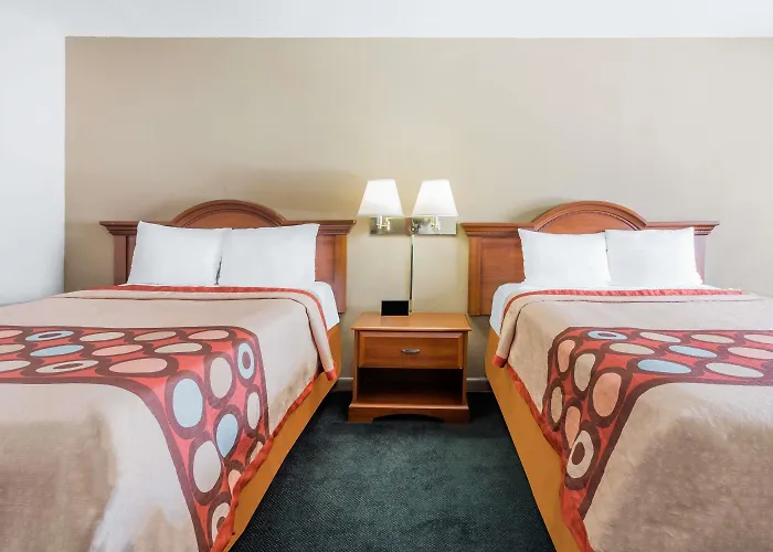 Super 8 By Wyndham Greensboro