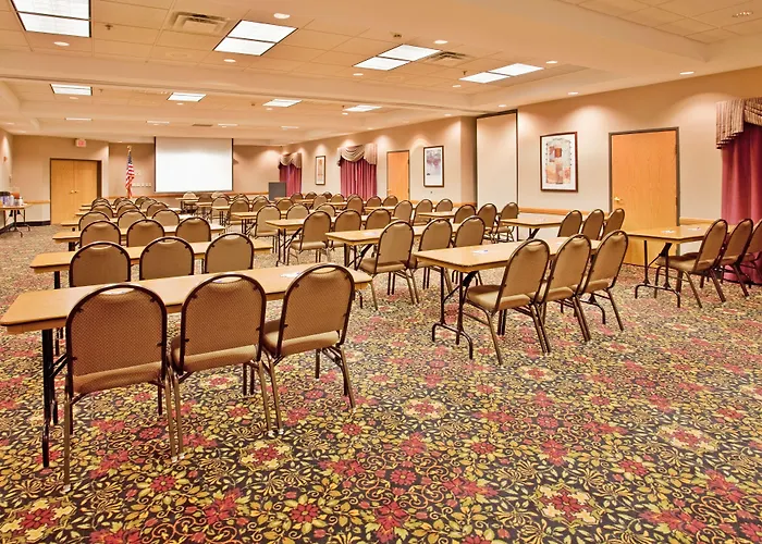 Holiday Inn Express Hotel & Suites Norfolk By Ihg