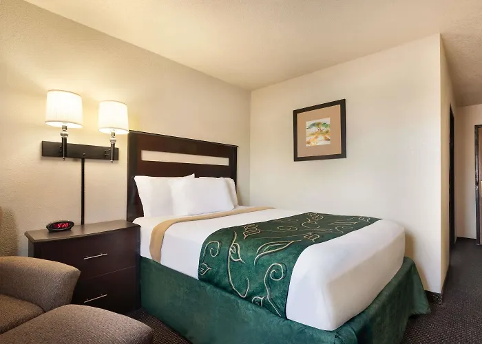 Travelodge By Wyndham Jefferson City