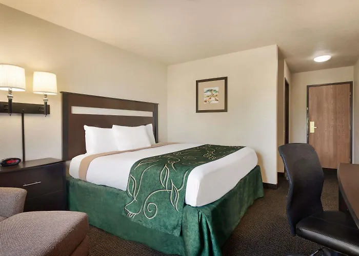 Travelodge By Wyndham Jefferson City