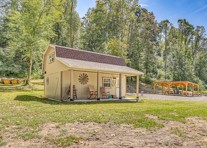 On 40 Acres: Charming Cabin In Zanesville!