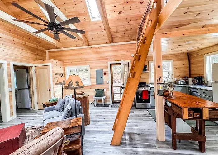 Secluded, Dog-Friendly Lakefront Cabin On Pristine Lake, Maine, For Wonderfully Romantic Getaways To Nature