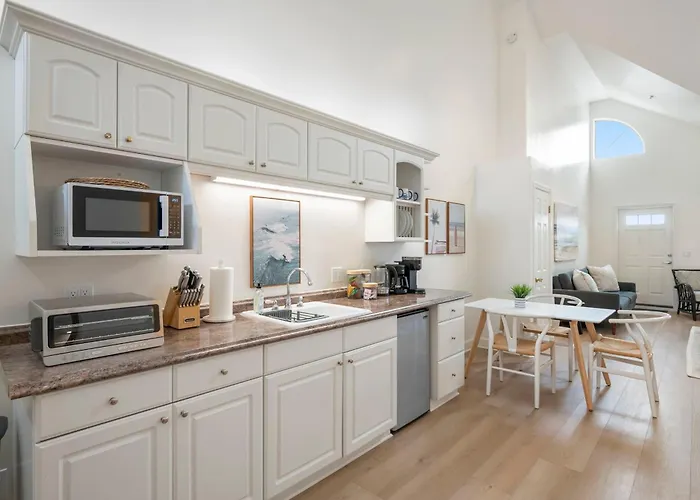 Miramar Penthouse Coastal Elegance In The Heart Of Half Moon Bay