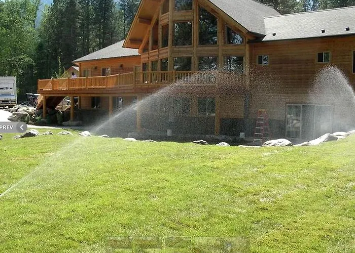 Family-Friendly Cabin Rental Near Hamilton, Montana