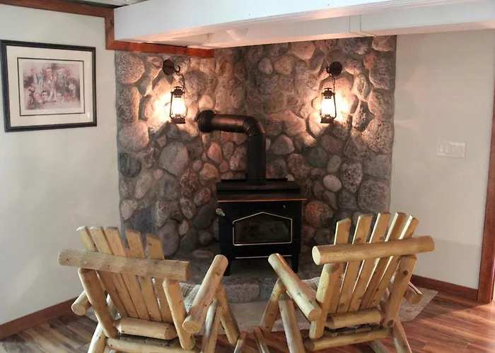 Amazing Lakefront Cabin With Game Room And Fire Pit In Stevens Point, Wisconsin
