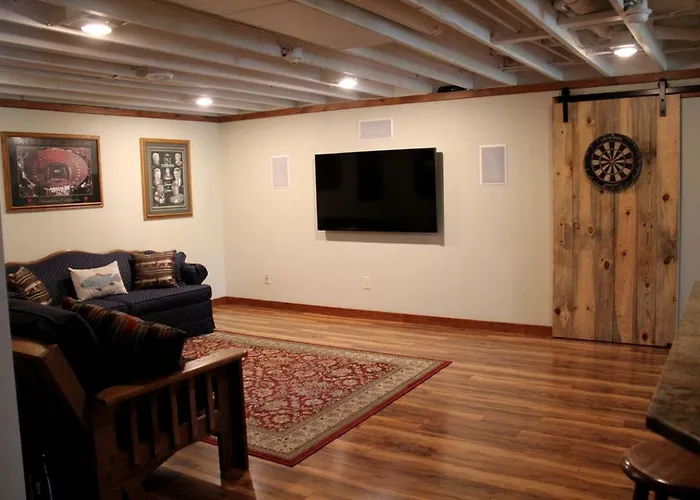 Amazing Lakefront Cabin With Game Room And Fire Pit In Stevens Point, Wisconsin