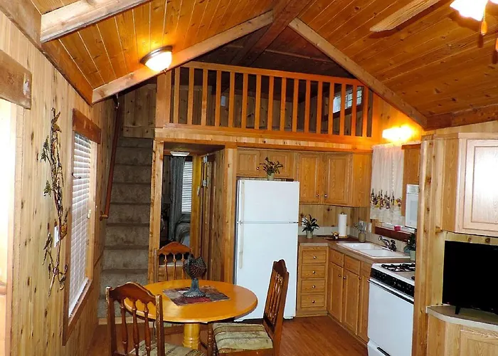 Charming Cabin Rental With Fully Equipped Kitchen Near San Antonio, Texas