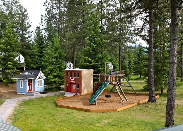 Spacious Vacation Rental For Groups Or Events With Sauna And Hot Tub In Athol, Idaho