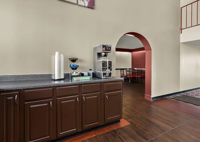 Red Roof Inn & Suites Cave City