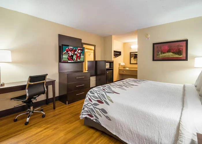 Red Roof Inn Clarksville