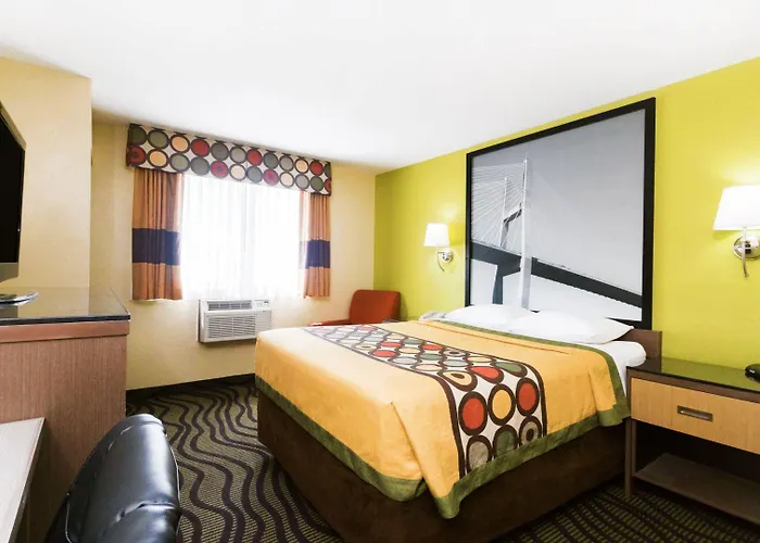 Super 8 By Wyndham Brunswick/St Simons Island Area