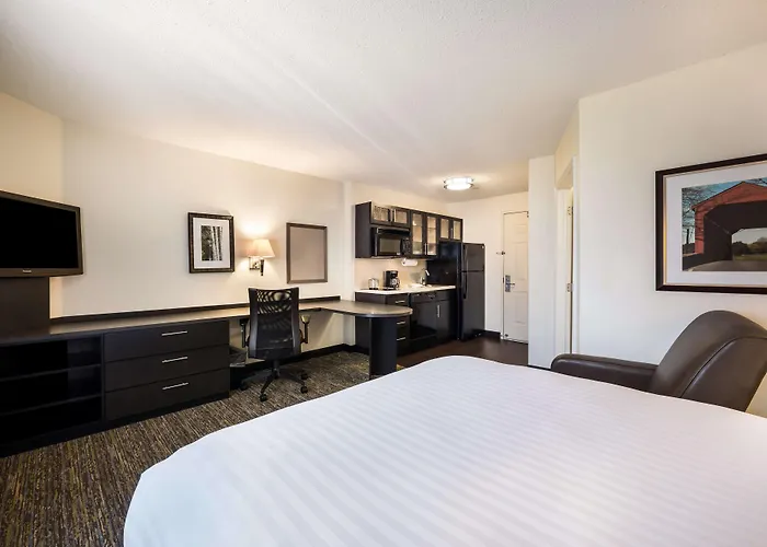 Sonesta Simply Suites Boston Braintree