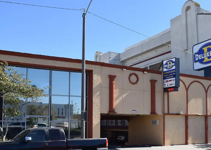 Deluxe Inn Hawthorne/ Lax