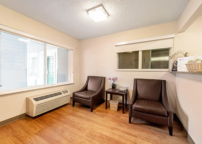 Hometowne Studios By Red Roof Tacoma - Puyallup