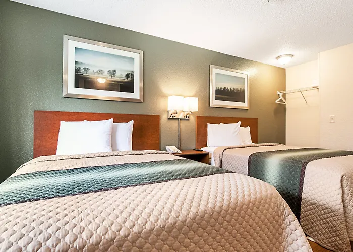 Hometowne Studios By Red Roof Tacoma - Puyallup