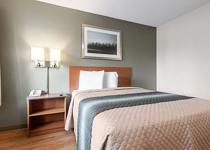 Hometowne Studios By Red Roof Tacoma - Puyallup
