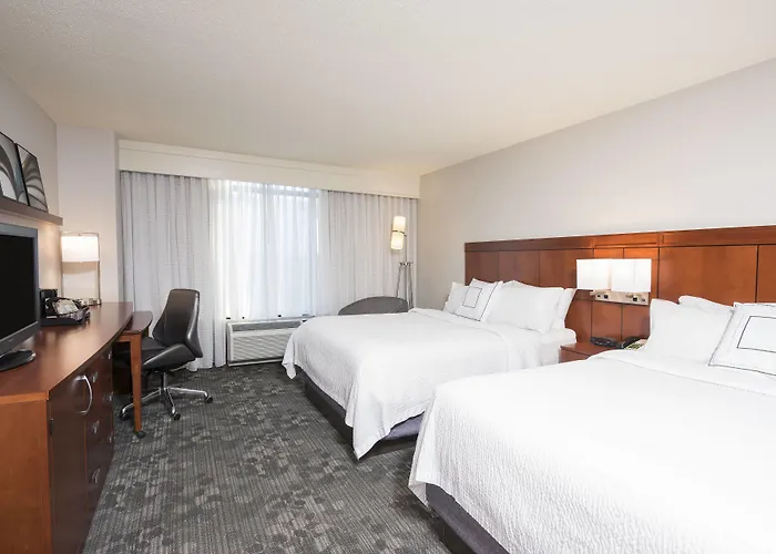Courtyard By Marriott Louisville Downtown