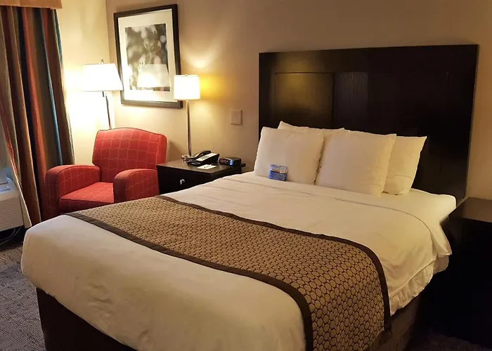 Baymont By Wyndham Belleville Airport Area