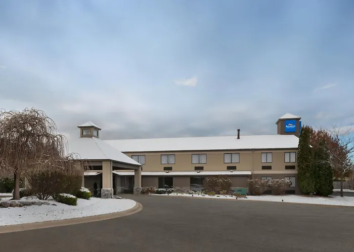 Baymont By Wyndham Belleville Airport Area