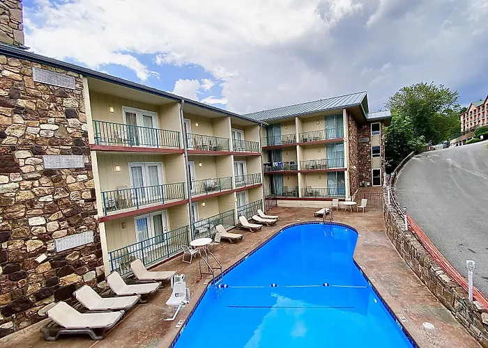 Reagan Resorts Inn (Adults Only)