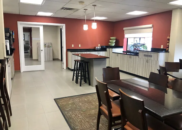 Ramada Limited - Mount Sterling
