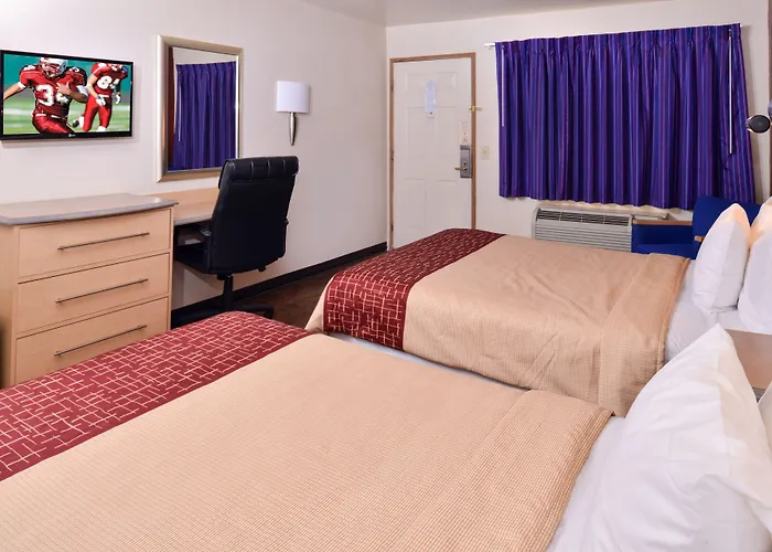 Rodeway Inn & Suites Rancho Mirage - Palm Desert Area