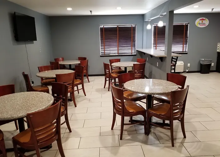 Super 8 By Wyndham Fort Collins