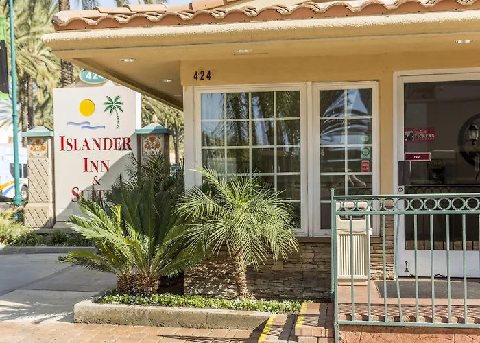 Anaheim Islander Inn And Suites Near Park And Convention Center