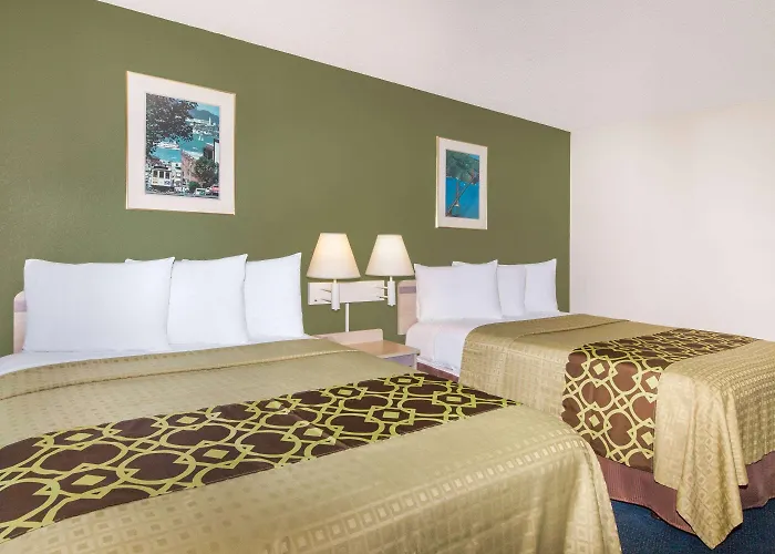 Travelodge By Wyndham Los Banos Ca