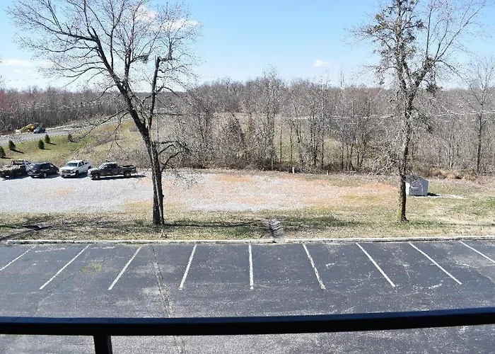 Amerivu Inn & Suites - Gilbertsville