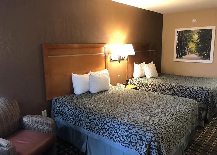 Days Inn By Wyndham Columbus