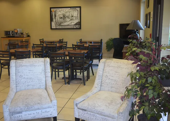 Super 8 By Wyndham Roseburg