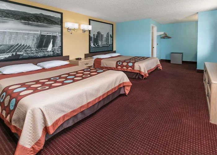 Super 8 By Wyndham Bishop