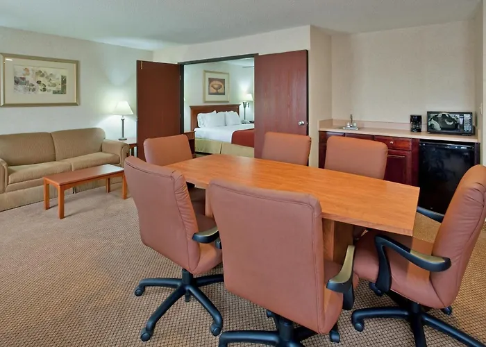 Seasons Inn & Suites Highland