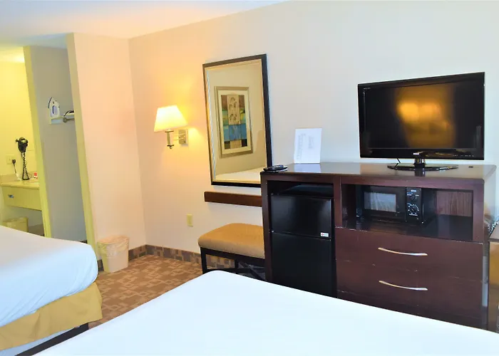 Country Inn & Suites By Radisson, Dunn I-95