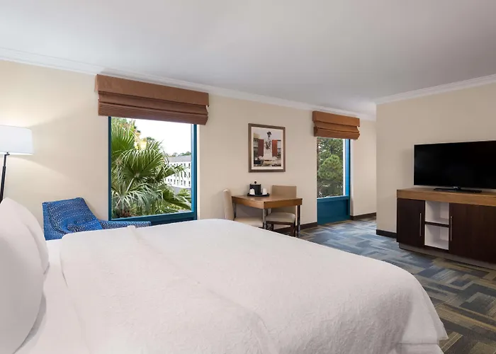Hampton Inn Charleston North