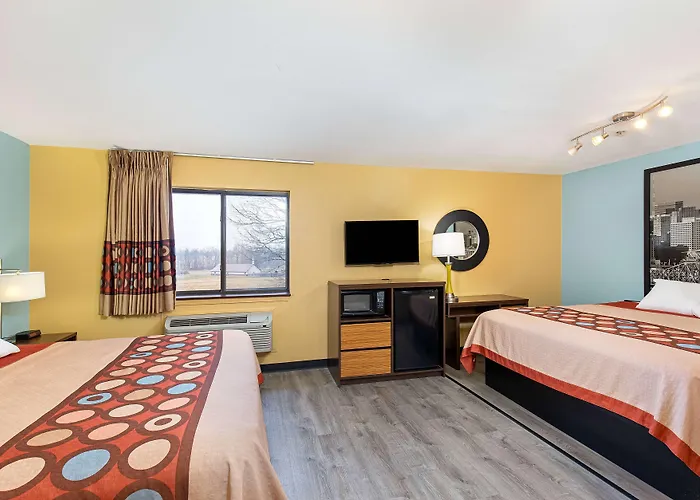 Super 8 By Wyndham Eddyville/Kuttawa