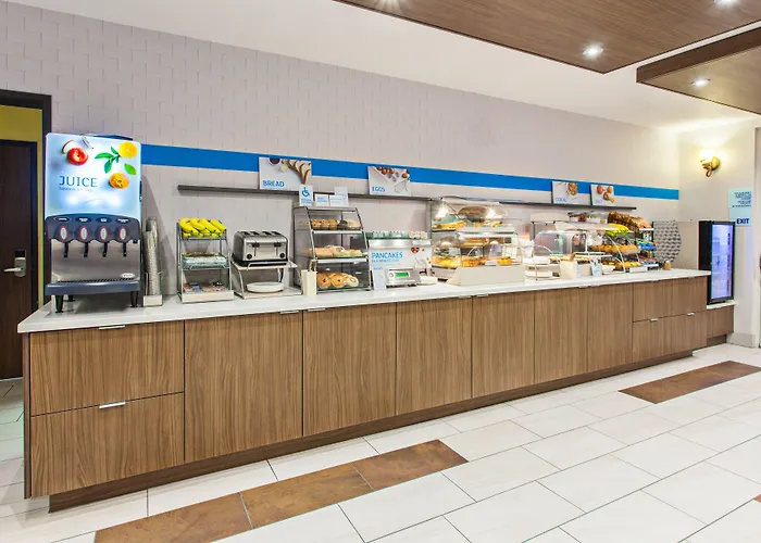 Holiday Inn Express & Suites Oakland - Airport By Ihg