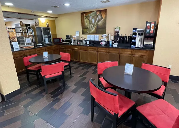 Microtel Inn & Suites Newport News