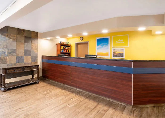 Days Inn & Suites By Wyndham Greeley