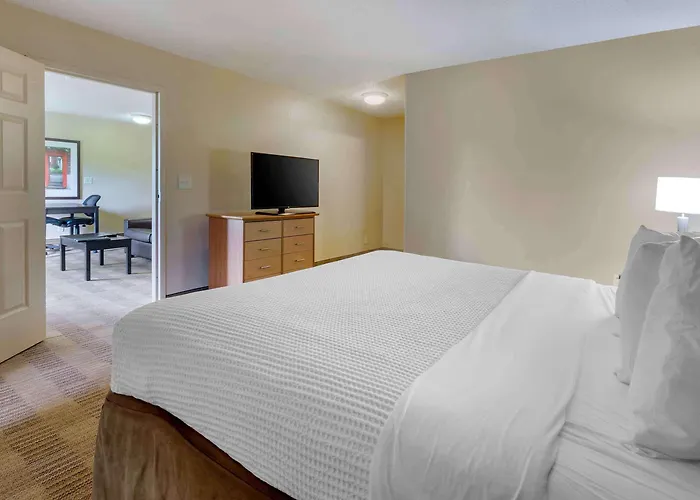 Extended Stay America Select Suites Tampa Airport Memorial Hwy