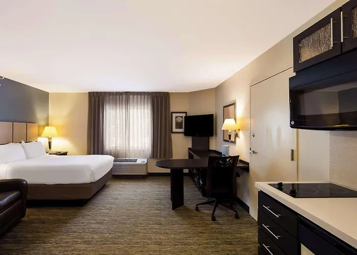 Sonesta Simply Suites St Louis Earth City