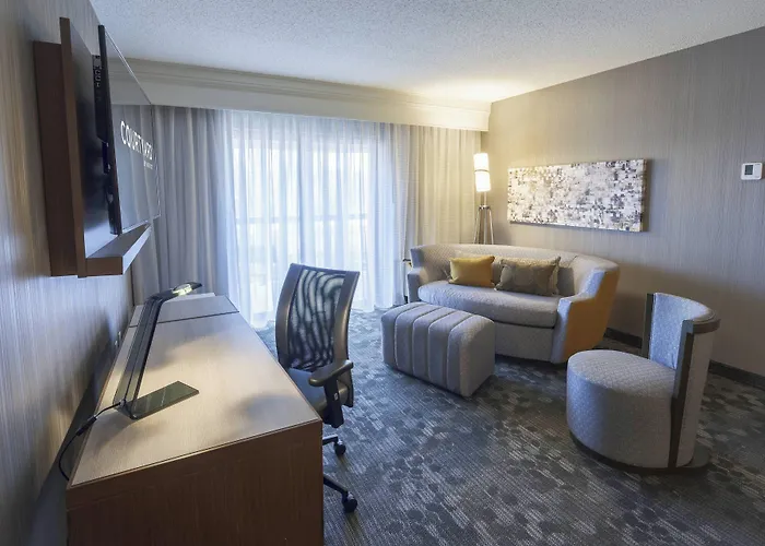 Courtyard By Marriott Cleveland Willoughby