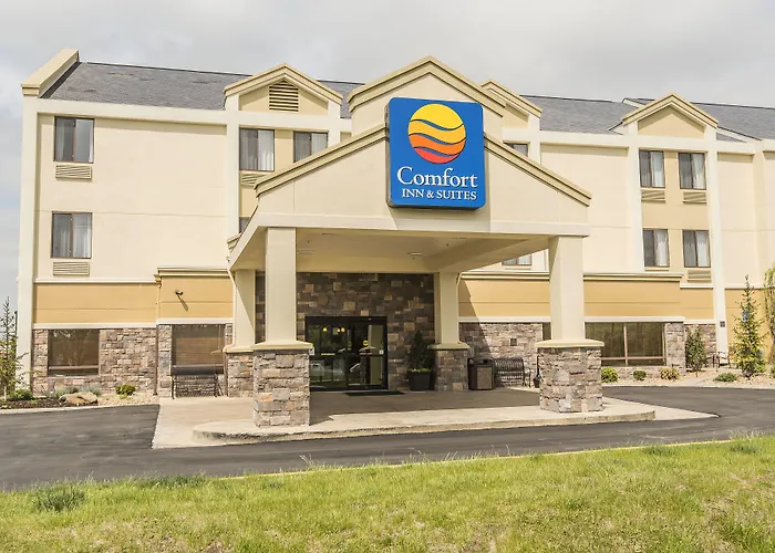 Comfort Inn & Suites Kansas City - Northeast