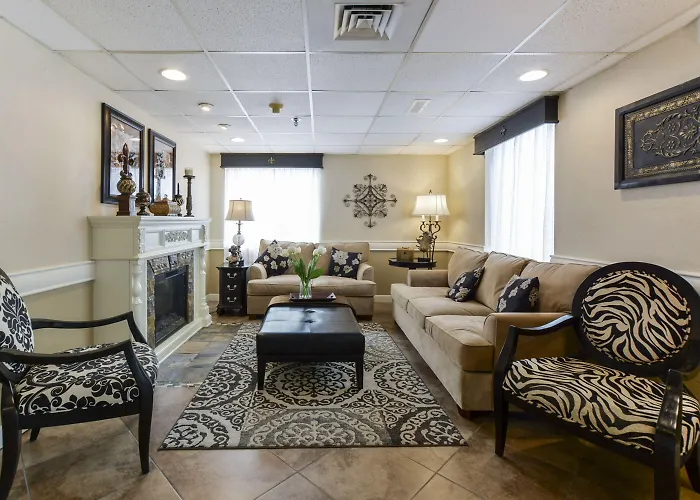 Grand View Inn & Suites