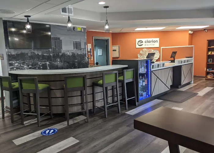 Clarion Pointe Greensboro Airport - High Point
