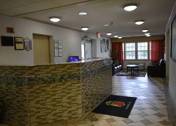Super 8 By Wyndham Maumee Perrysburg Toledo Area