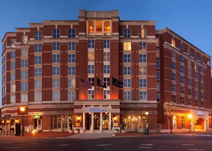 Hilton Alexandria Old Town