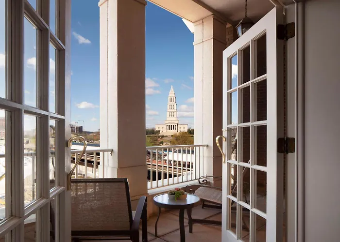 Hilton Alexandria Old Town