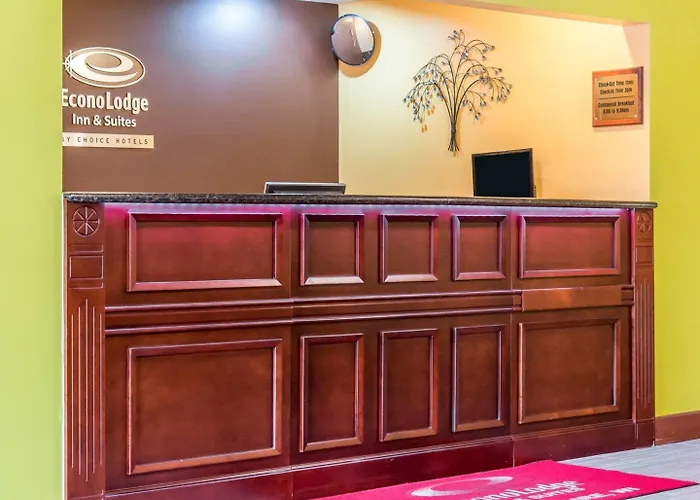 Econo Lodge Inn & Suites Eau Claire South